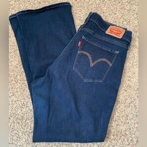 Bundle 2 for $12- Women’s Levi Curvy Bootcut jeans